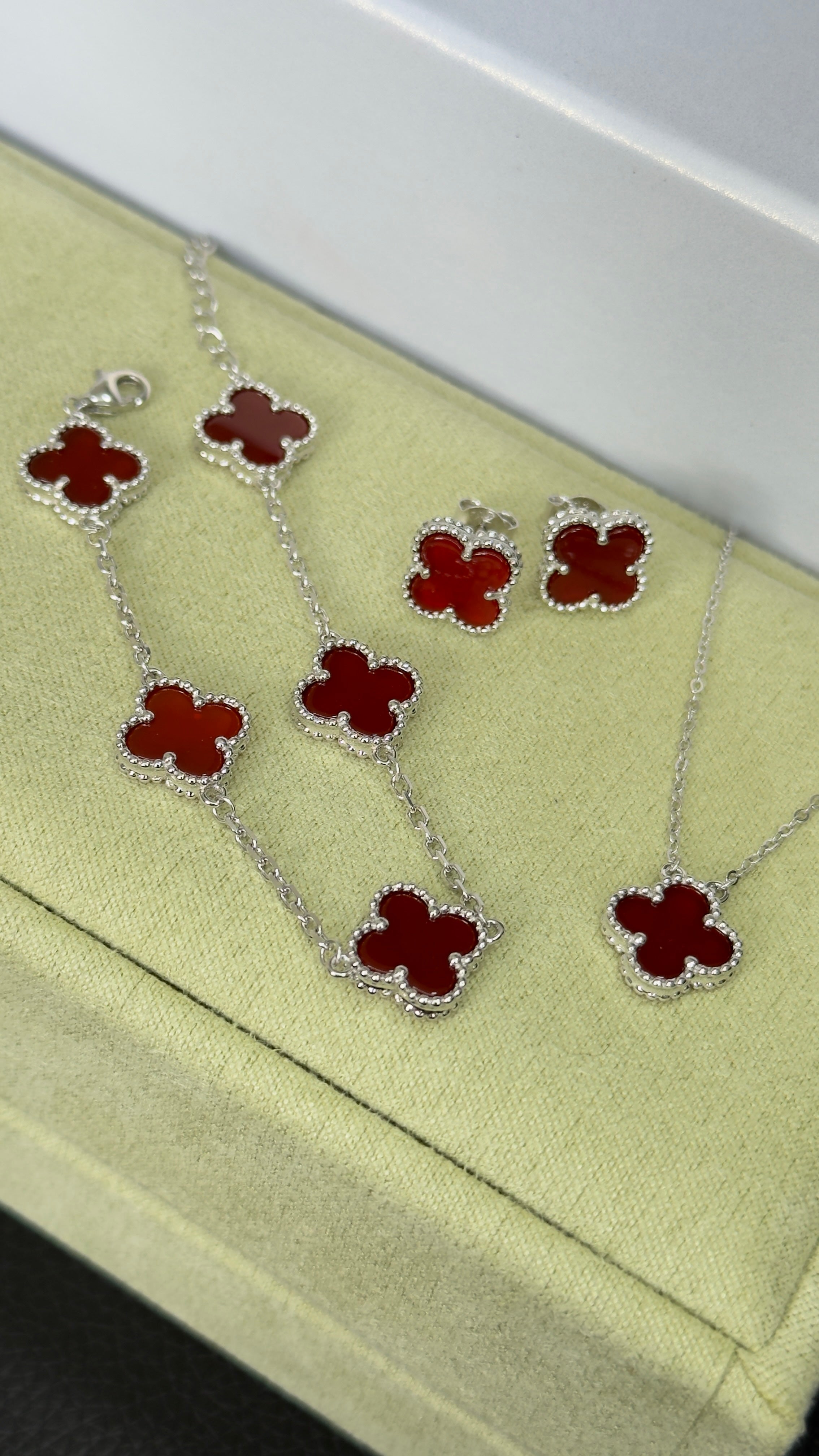 Set de trébol en plata fina