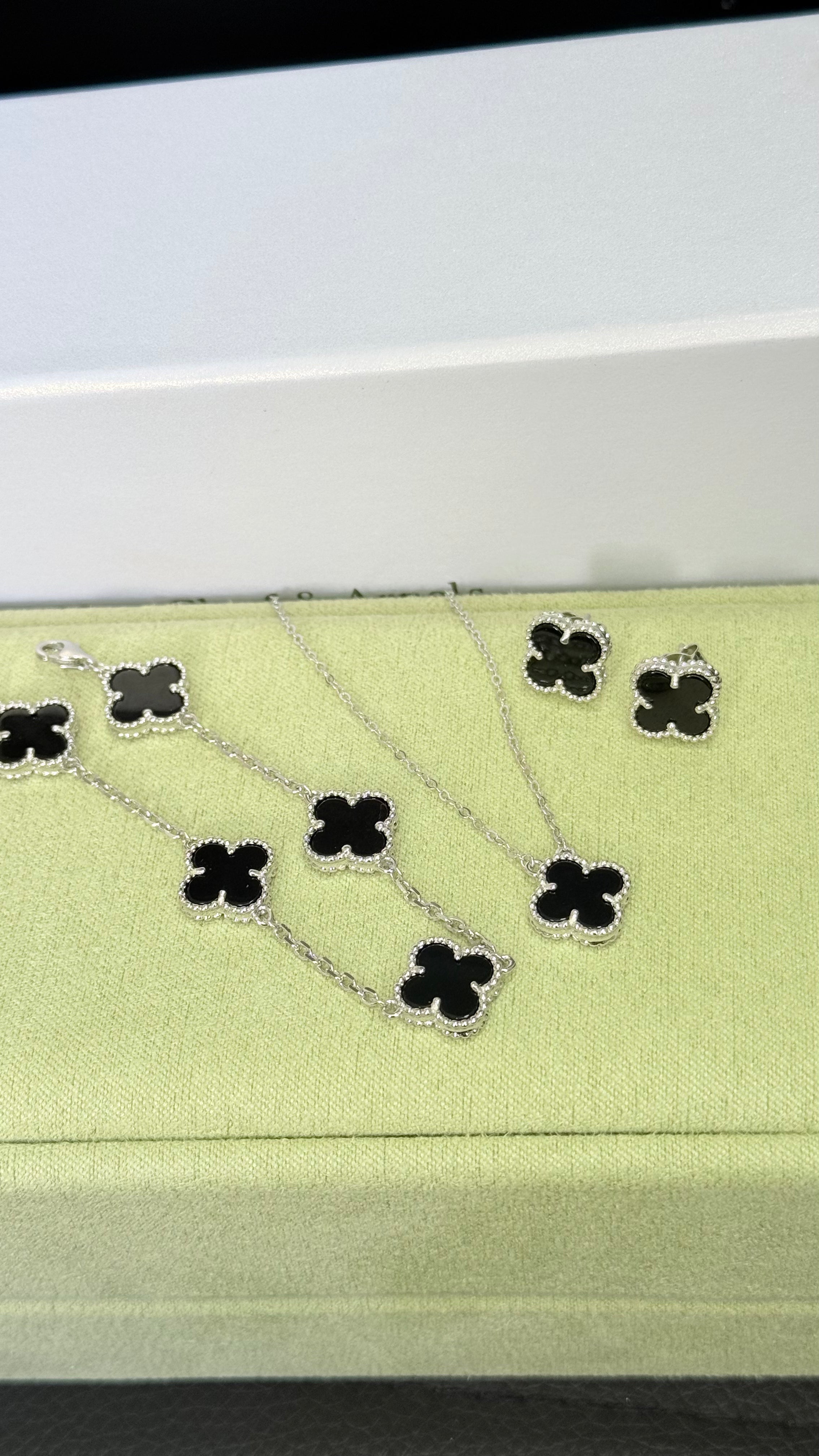Set de trébol en plata fina