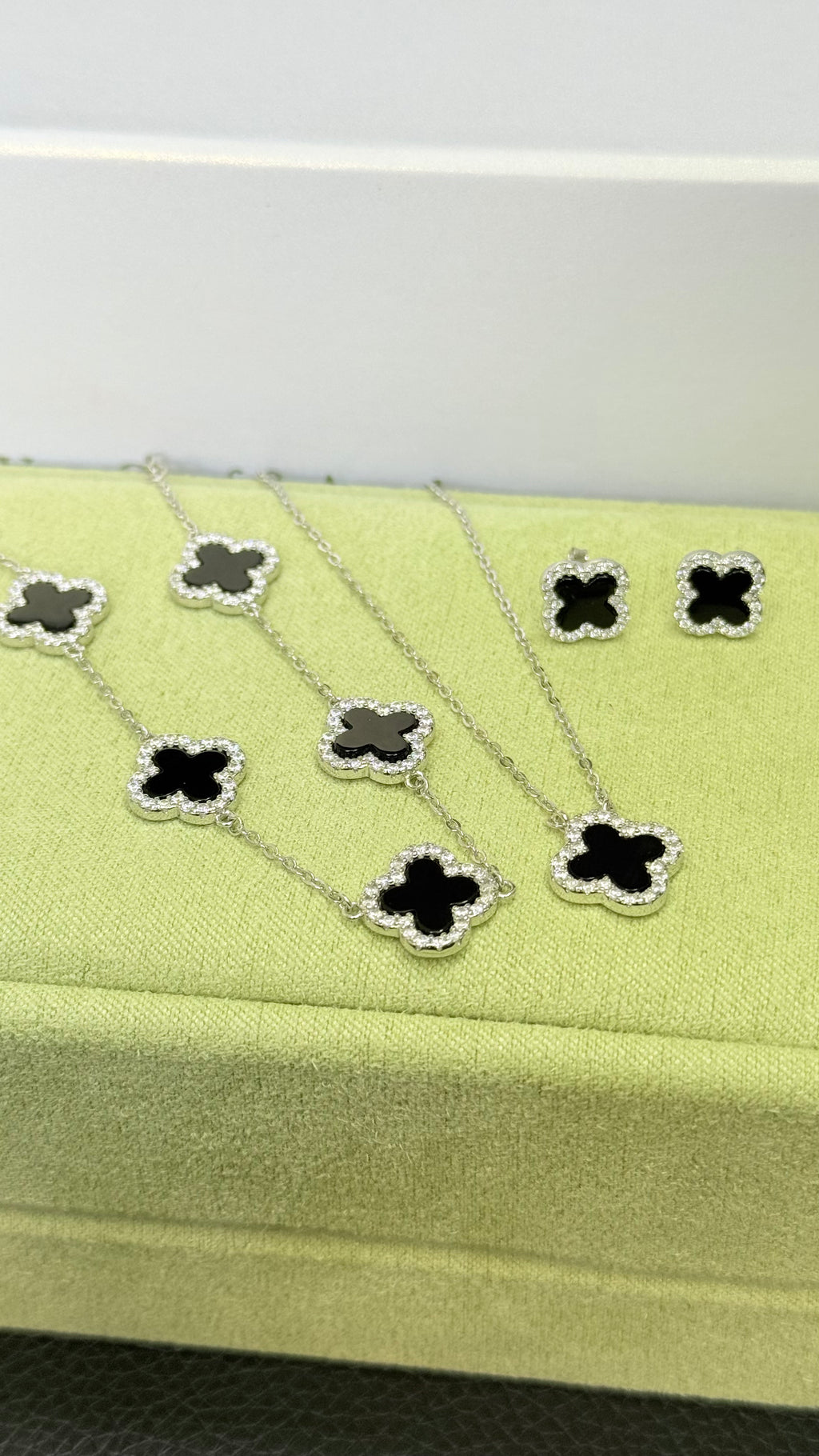 Set de trébol en plata fina